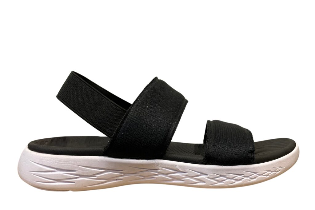 2165 142 Black and white
